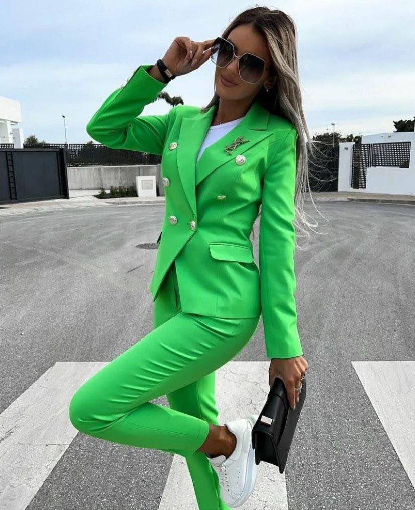 Alessia™ | Elegant Tailored Suit